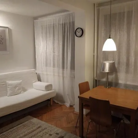 3 Maja - Centrum, Blisko Dworca Pkp I Skm